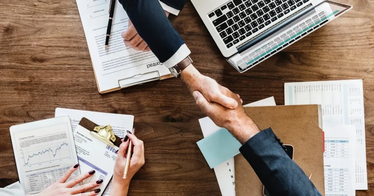 How to sell a business in the UK: a step-by-step guide for owners